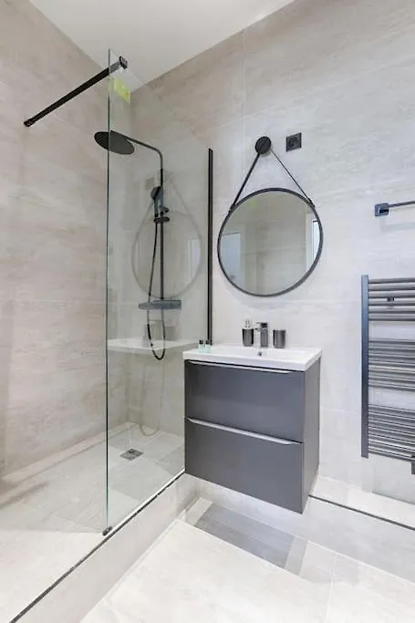 Zen & Luxury 2br Flat - Eiffel Tower 파리